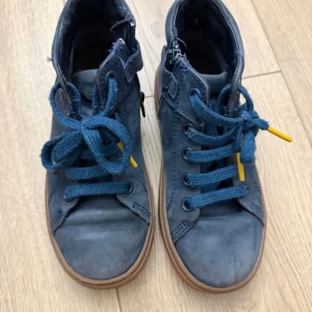 Camper navy blue leather shoes 11c toddler boys